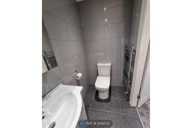 Room to rent in Wilmslow Road, Manchester
