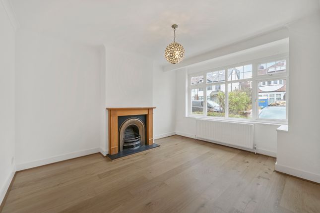 3, Cannon Close, London photo 2