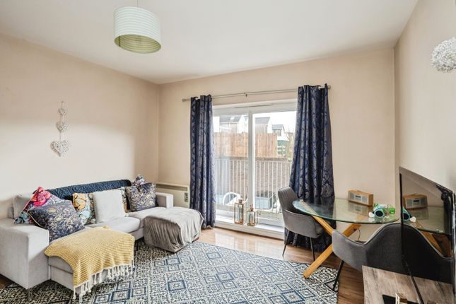 Flat 10, Woodland Court,, Brecon Road, Swansea photo 3