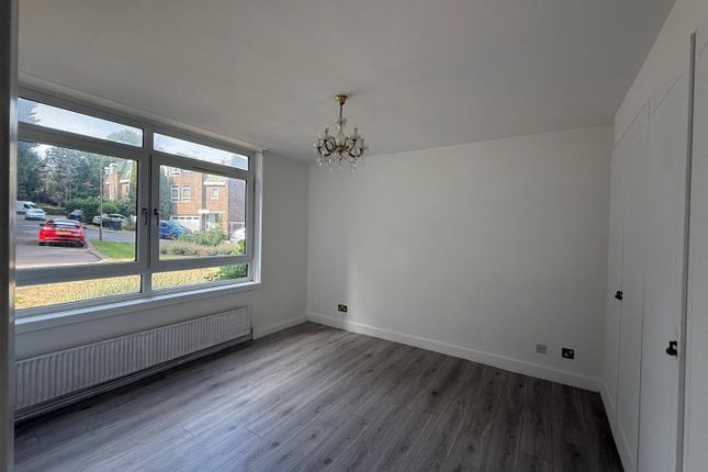 Flat 2, Westchester Court, Westchester Drive, London photo 4