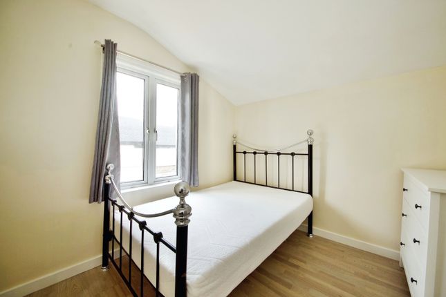Terraced house for sale in Thorne Close, Leytonstone, London