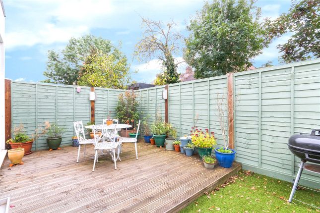 Flat for sale in Framfield Road, Mitcham