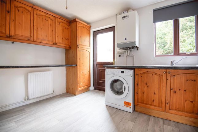 11 Linnet Close, Wellingborough photo 4