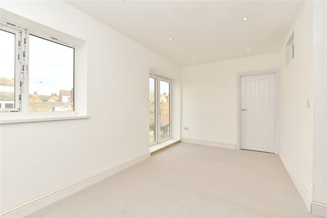 Coronation Road, Sheerness photo 4