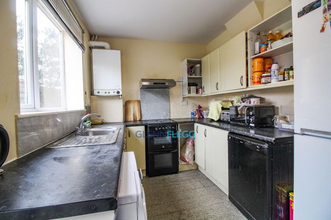 Terraced house for sale in Stanley Green East, Langley, Slough