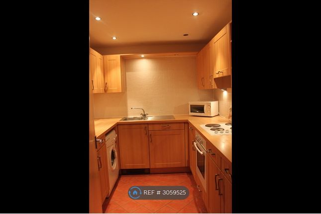 Flat  Kingswood Grange, Flat  Kingswood Grange Babylon Way, Lower Kingswoods photo 2