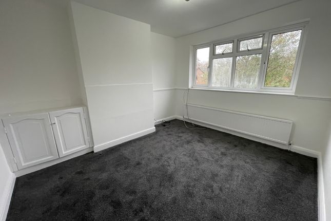 Dryden Close, Hainault photo 2