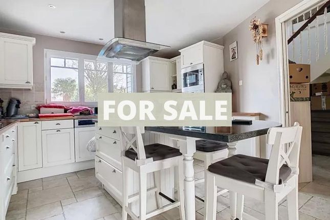 Property for sale in Hirel, Bretagne, 35120, France