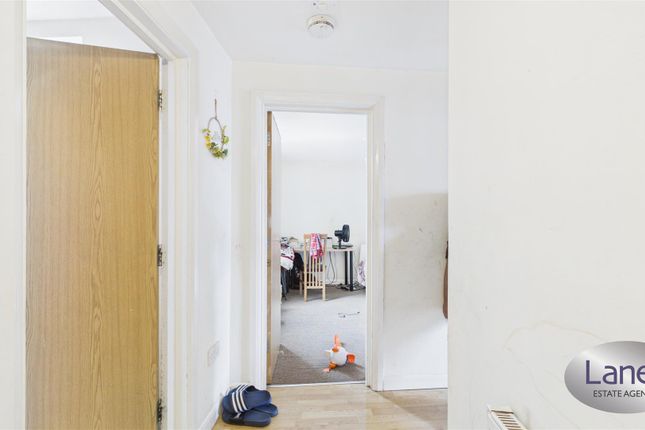 Flat 5, 1, Autumn Close, Enfield photo 3
