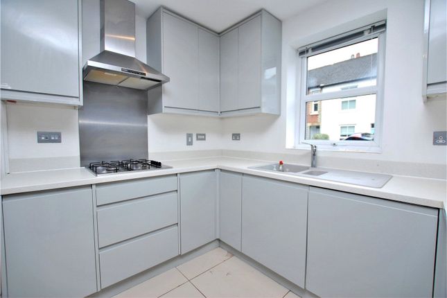 19, Eagle Road, Guildford photo 2