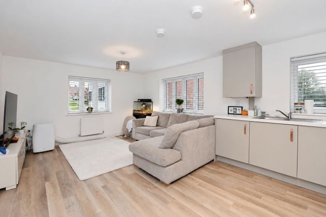 Bewlands Drive, East Grinstead photo 4