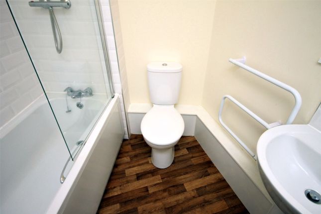 57 Hamnett Court, Warrington photo 5