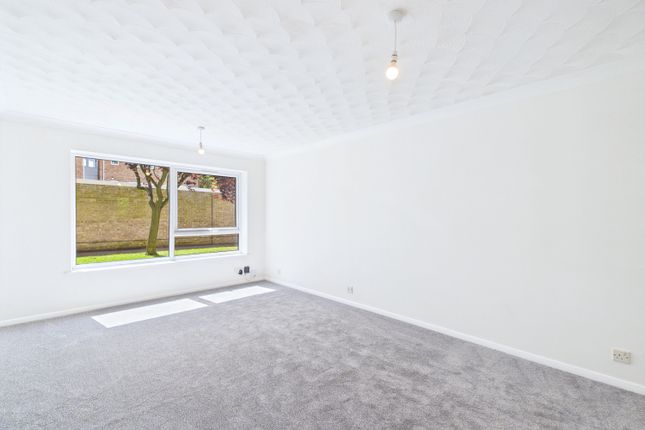 3, Grovelands, Peterborough photo 3