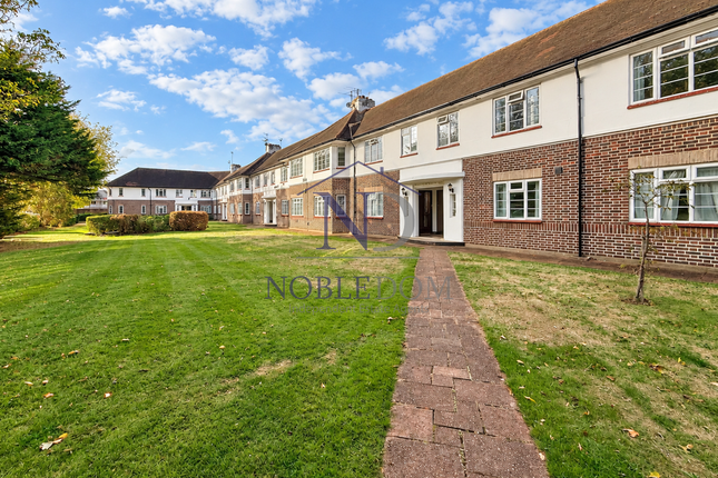 The Brooklands, Eversley Crescent, ISLEWORTH photo 2