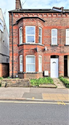 Thumbnail Shared accommodation to rent in Old Bedford Road, Luton