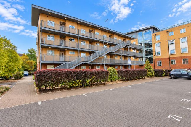 Flat 10, Wilding Court, Whitehall Close, Borehamwood photo 4