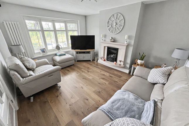82 Croft Lane, Bury photo 3