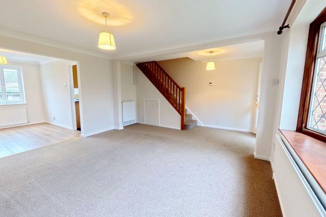 57 Kenilworth Gardens, Gillingham photo 5