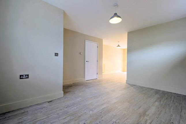 16, Forester Walk, Bordon photo 2