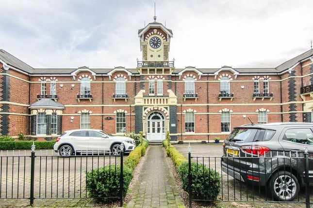 2 bed flat to rent in Nightingale Walk, Burntwood WS7