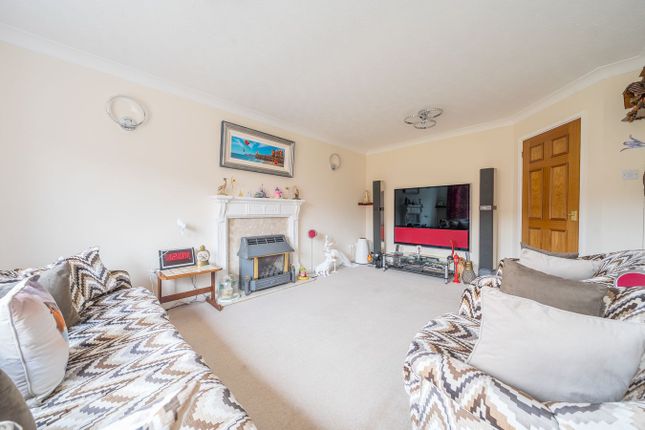 12, Buxton Close, Shefford photo 4