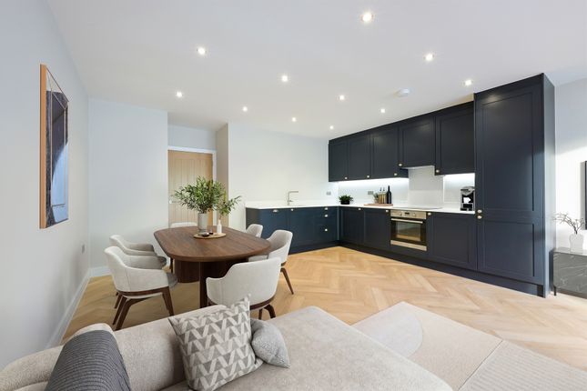 4, Greenways, ESHER photo 4