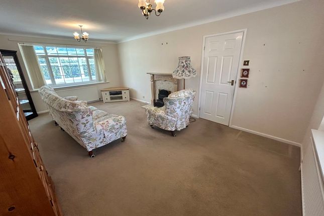 14, Dulas Close, Colwyn Bay photo 2