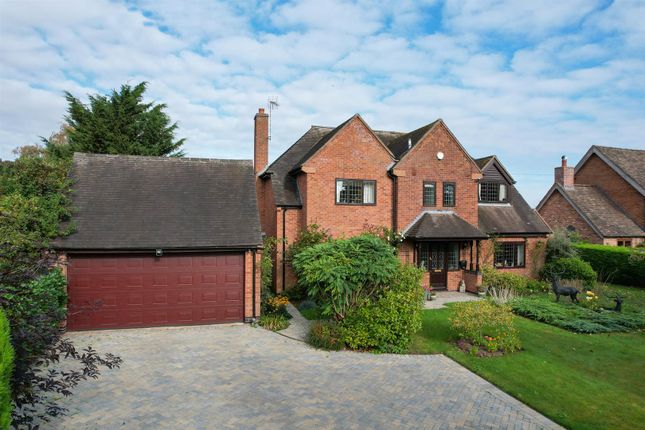 Thumbnail Detached house for sale in Charlecote, Warwick