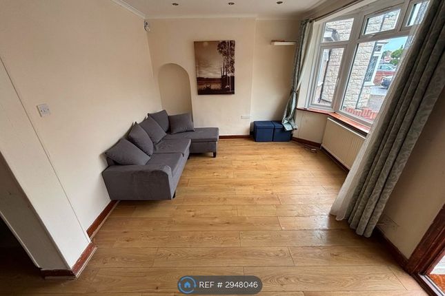 Carlyon Road, Hayes photo 2