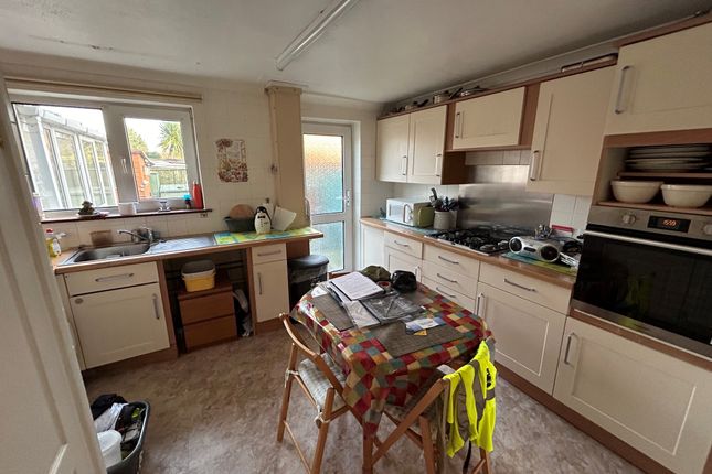 12, Whitefield Road photo 4