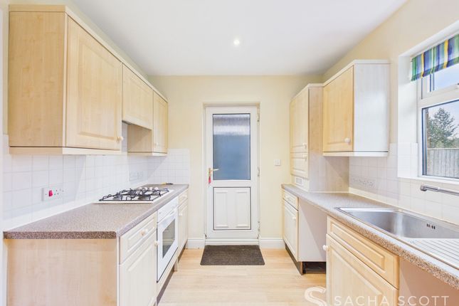 12 Nork Gardens, Banstead photo 3
