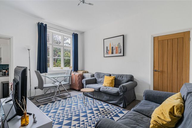 Flat A, 17, Briar Walk, London photo 3