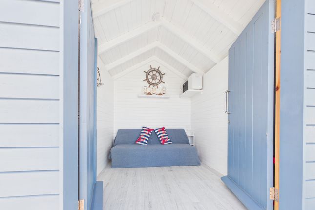 Beach Hut, Forres photo 3