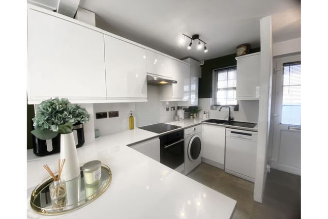 Thumbnail Terraced house for sale in Heritage Drive, Gillingham