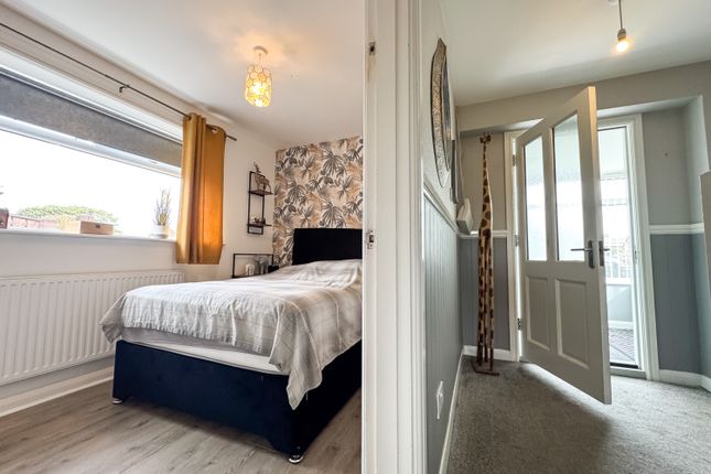 12, Ludlow Crescent, Redcar photo 4
