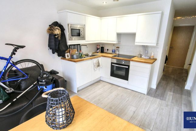 Apartment, 2, 4 James Street, Bradford photo 2