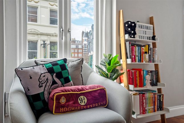 Flat for sale in Cleveland Street, Fitzrovia, London