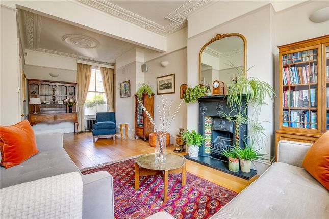 102, Broomwood Road, London photo 3