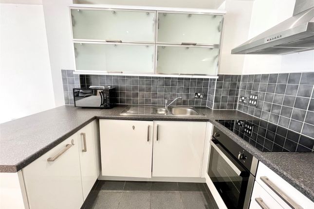 Flat to rent in Cumberland Street, Liverpool