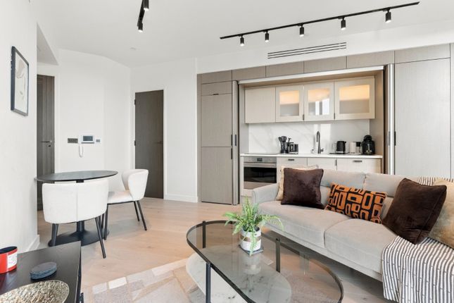 18 The Pembridge, 1A, Pembridge Gardens, London photo 4