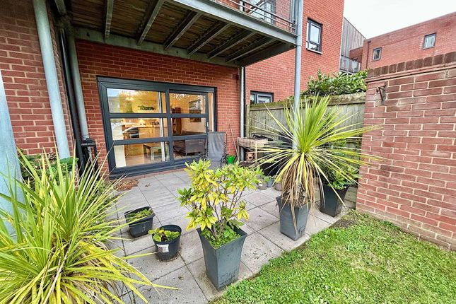 42 Montmano Drive, Manchester photo 4