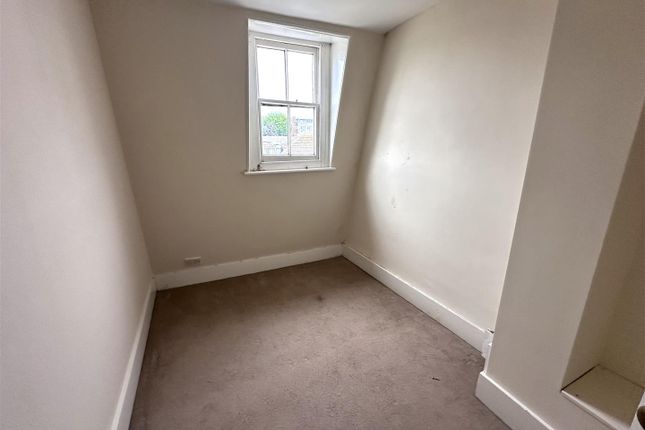 Flat to rent in West Hill Road, St. Leonards-On-Sea