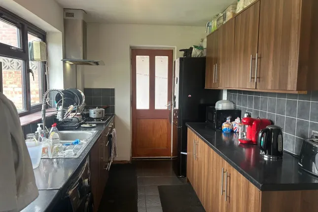 Wakerley Road, Leicester photo 3