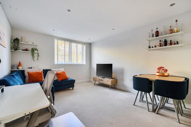 1380300-9-691615E...