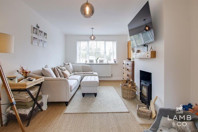 16 Coronation Villas, Harwich Road Beaumont, Clacton-On-Sea photo 3