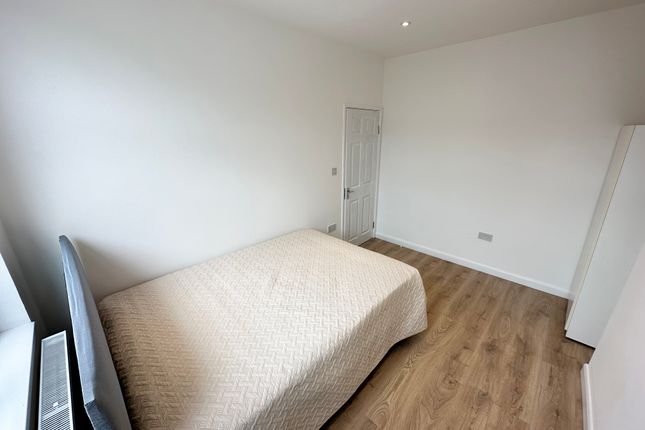 67, Willow Vale, London photo 3