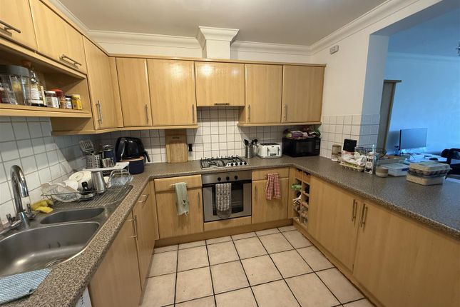 9, Claremont Heights, London photo 3