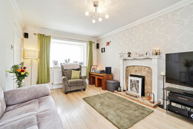 58, Highfell Rise, KEIGHLEY photo 4
