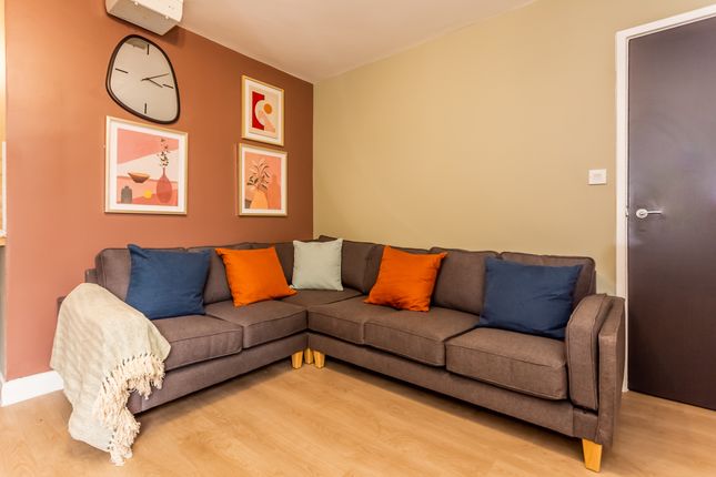 Flat 11, Crossgate Lofts, Living Room 3