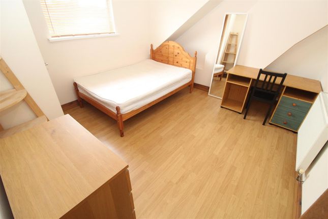 Flat 2, 133, Woodville Road, Cardiff photo 4